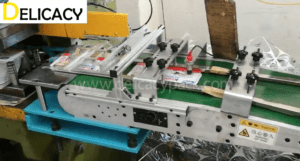 Automatic feeding mechanical arm