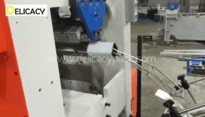 Rectangular can body locking & bottom locking machine