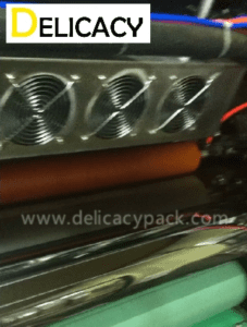 Alcohol dampening system for printing machine